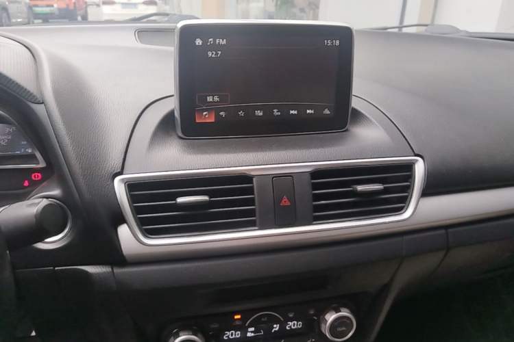Used Mazda 3 Axela 2014 Sedan 2.0L Automatic Flagship Model Audio And AC Panel