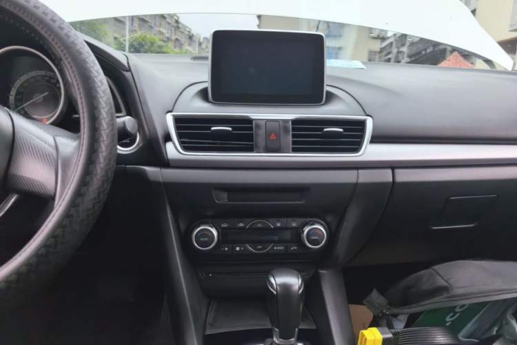 Used Mazda 3 Axela 2014 Hatchback 1.5L Automatic Luxury Model Audio And AC Panel
