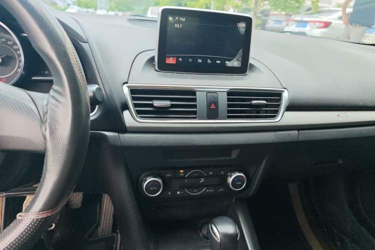 Used Mazda 3 Axela 2014 Sedan 1.5L Automatic Luxury Model Audio And AC Panel