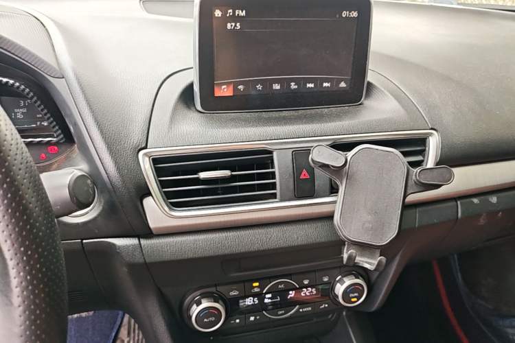Used Mazda 3 Axela 2014 Sedan 1.5L Automatic Luxury Model Audio And AC Panel