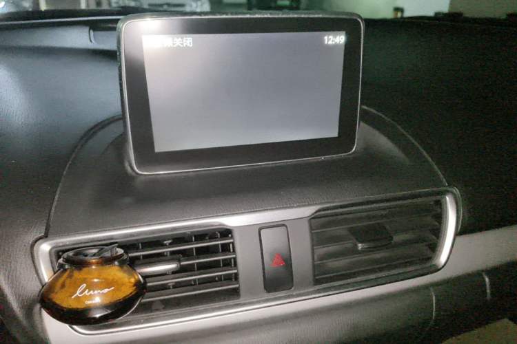 Used Mazda 3 Axela 2014 Hatchback 2.0L Automatic Sport Model Audio And AC Panel