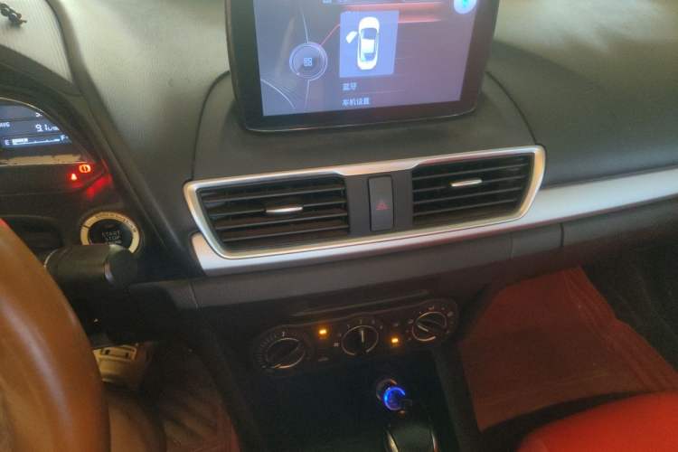 Used Mazda 3 Axela 2014 Sedan 1.5L Automatic Comfort Model Audio And AC Panel