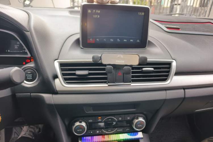 Used Mazda 3 Axela 2014 Sedan 2.0L Automatic Flagship Model Audio And AC Panel