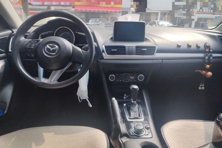 Used Mazda 3 Axela 2014 Sedan 1.5L Automatic Luxury Model Center Console
