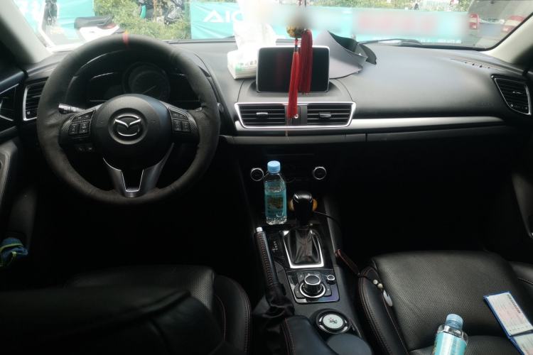 Used Mazda 3 Axela 2014 Sedan 1.5L Automatic Prestige Model Center Console