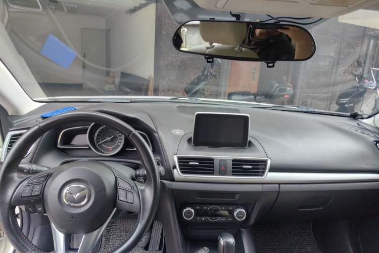 Used Mazda 3 Axela 2014 Sedan 2.0L Automatic Sport Model Center Console
