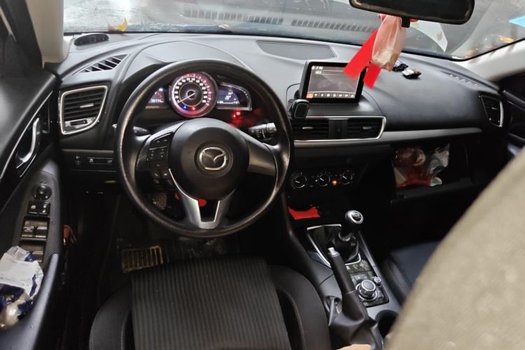 Used Mazda 3 Axela 2014 Hatchback 1.5L Manual Comfort Model Center Console