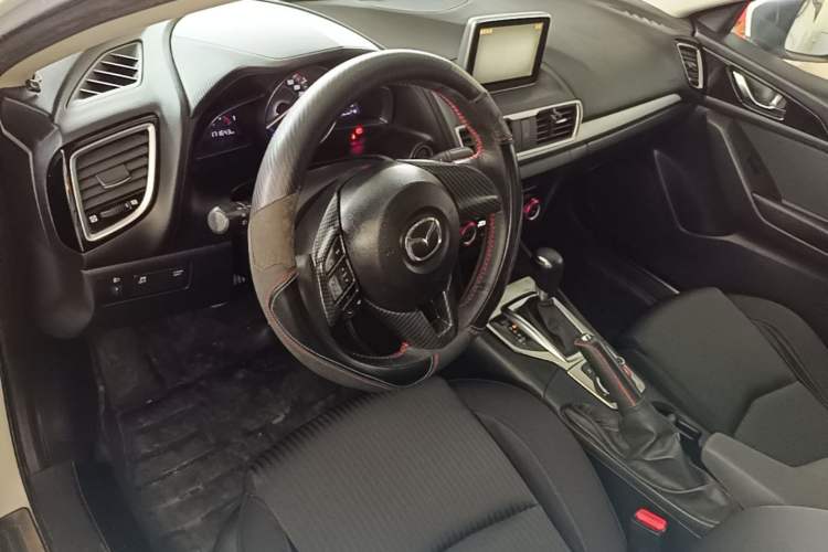 Used Mazda 3 Axela 2014 Sedan 1.5L Automatic Luxury Model Center Console