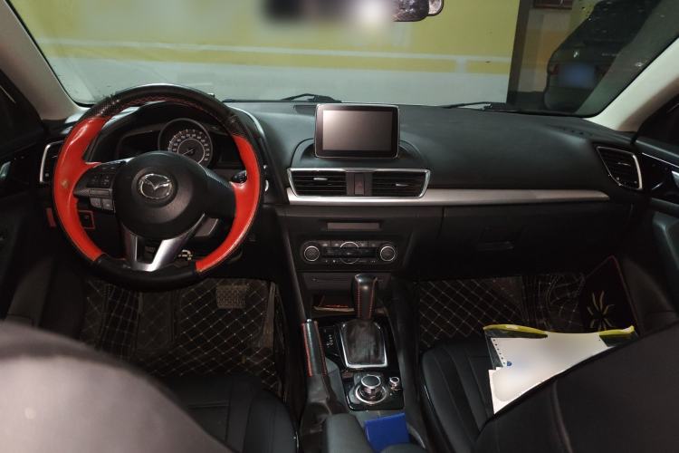 Used Mazda 3 Axela 2014 Sedan 1.5L Automatic Luxury Model Center Console