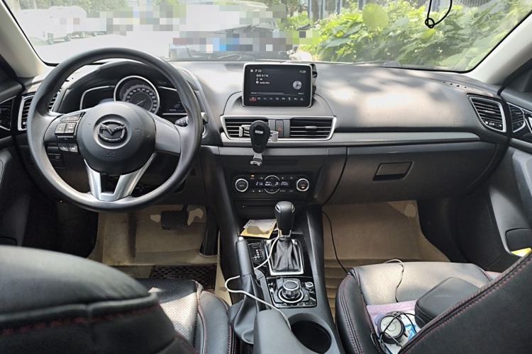 Used Mazda 3 Axela 2014 Sedan 1.5L Automatic Luxury Model Center Console