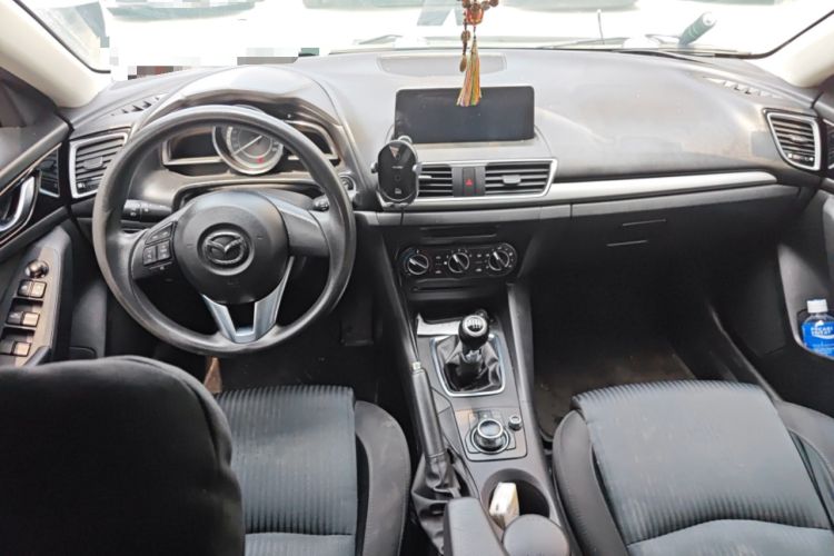 Used Mazda 3 Axela 2014 Sedan 1.5L Manual Comfort Model Center Console