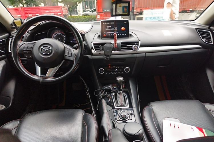 Used Mazda 3 Axela 2014 Sedan 1.5L Automatic Prestige Model Center Console