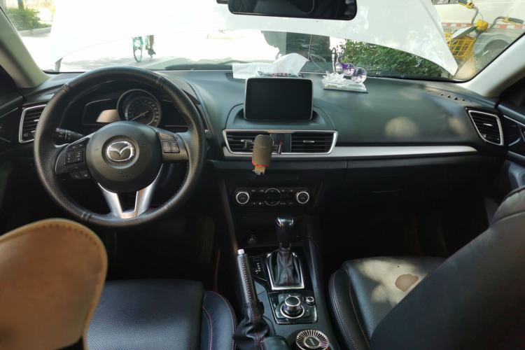 Used Mazda 3 Axela 2014 Sedan 1.5L Automatic Prestige Model Center Console