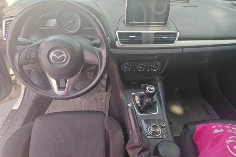 Used Mazda 3 Axela 2014 Sedan 1.5L Manual Comfort Model Center Console