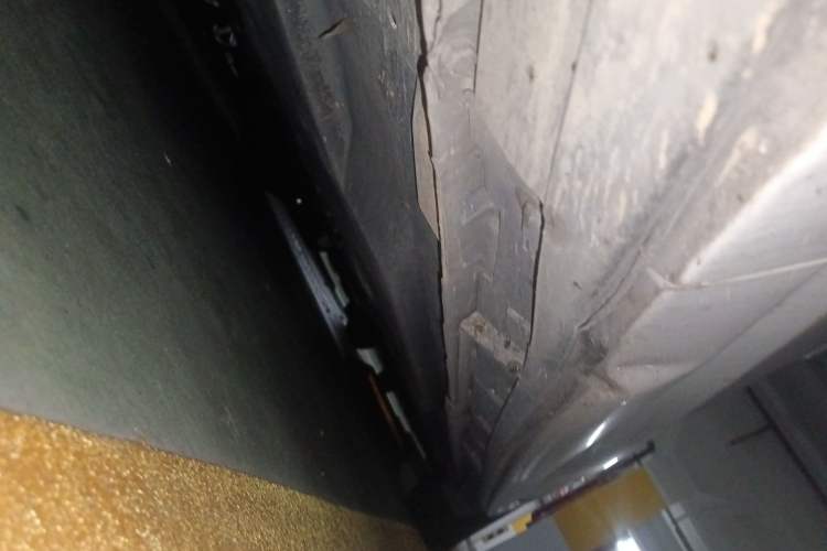 Used Mazda 3 Axela 2014 Sedan 1.5L Automatic Comfort Model Chassis Front Left