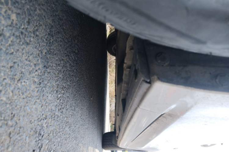 Used Mazda 3 Axela 2014 Sedan 1.5L Automatic Comfort Model Chassis Front Left