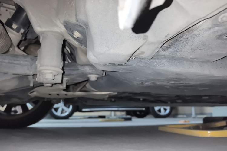 Used Mazda 3 Axela 2014 Sedan 2.0L Automatic Sport Model Chassis Front Left