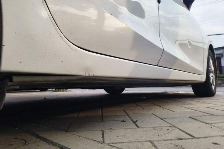 Used Mazda 3 Axela 2014 Hatchback 1.5L Manual Comfort Model Chassis Rear Right