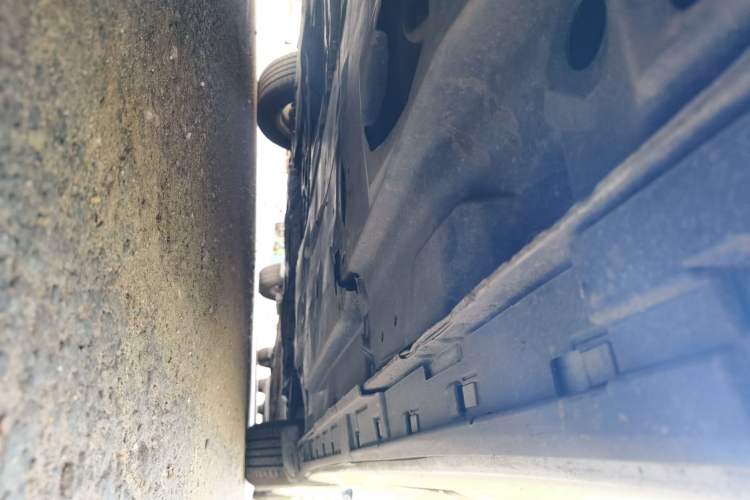 Used Mazda 3 Axela 2014 Hatchback 1.5L Manual Comfort Model Chassis Rear Right