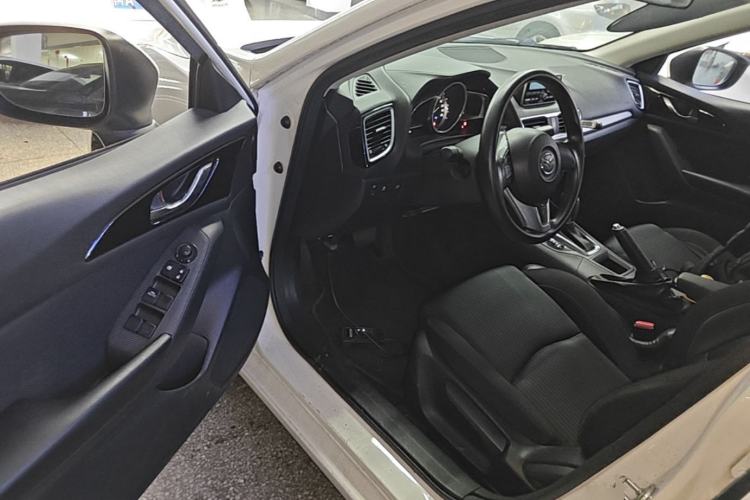 Used Mazda 3 Axela 2014 Sedan 1.5L Automatic Comfort Model Driver Seat