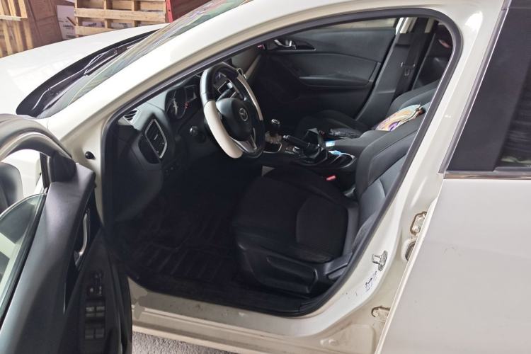 Used Mazda 3 Axela 2014 Sedan 1.5L Manual Comfort Model Driver Seat
