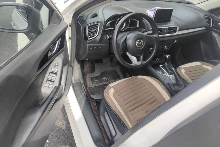 Used Mazda 3 Axela 2014 Sedan 1.5L Automatic Luxury Model Driver Seat