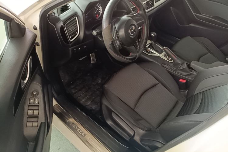 Used Mazda 3 Axela 2014 Sedan 1.5L Automatic Luxury Model Driver Seat