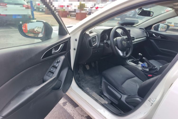 Used Mazda 3 Axela 2014 Sedan 1.5L Manual Comfort Model Driver Seat