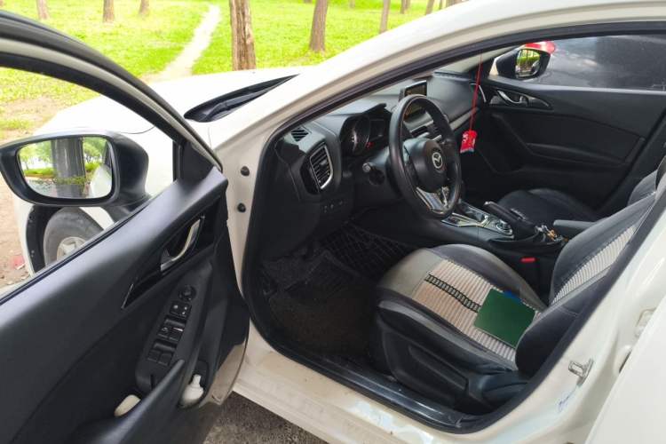 Used Mazda 3 Axela 2014 Sedan 1.5L Automatic Luxury Model Driver Seat