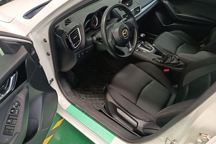 Used Mazda 3 Axela 2014 Sedan 1.5L Automatic Comfort Model Driver Seat