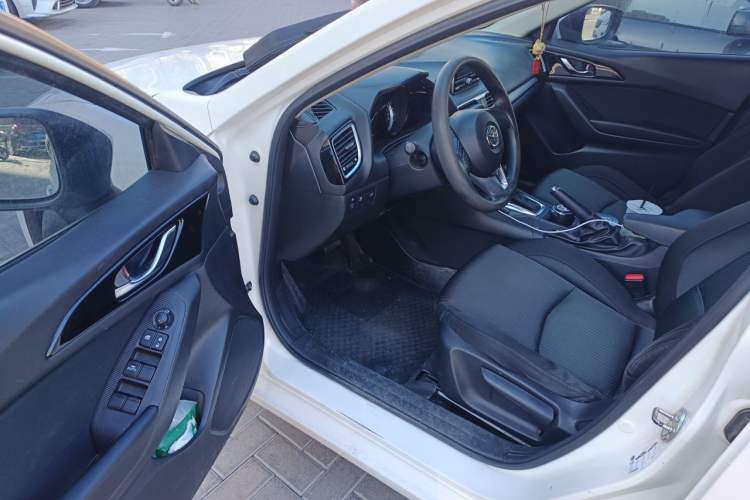Used Mazda 3 Axela 2014 Sedan 1.5L Automatic Comfort Model Driver Seat