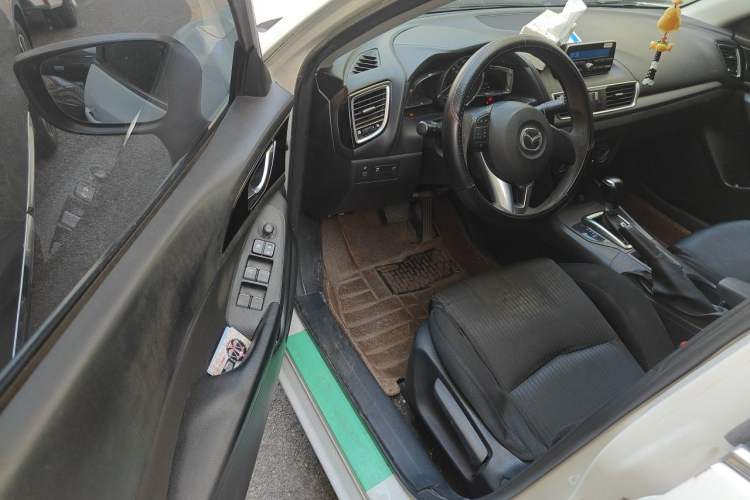 Used Mazda 3 Axela 2014 Sedan 1.5L Automatic Comfort Model Driver Seat