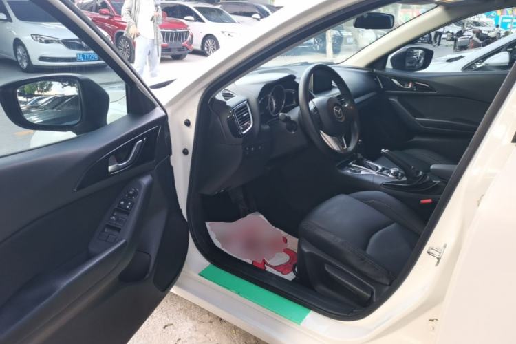 Used Mazda 3 Axela 2014 Sedan 1.5L Automatic Luxury Model Driver Seat