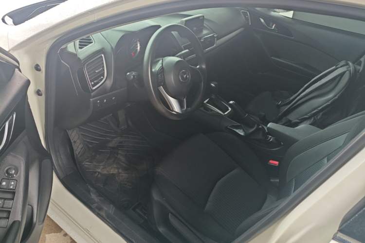 Used Mazda 3 Axela 2014 Sedan 1.5L Automatic Comfort Model Driver Seat