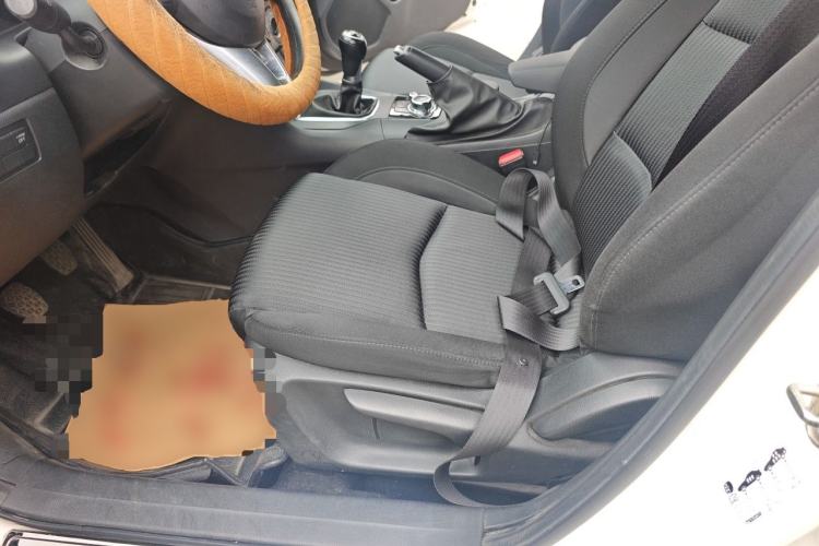 Used Mazda 3 Axela 2014 Sedan 1.5L Manual Comfort Model Driver Seat