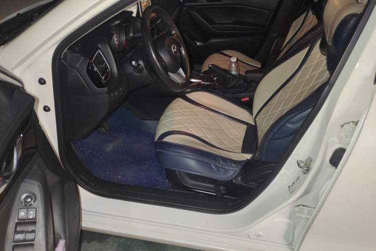 Used Mazda 3 Axela 2014 Sedan 1.5L Automatic Luxury Model Driver Seat