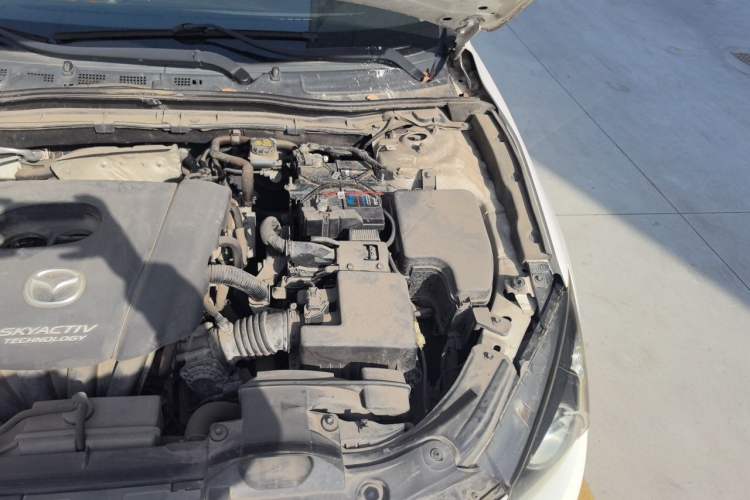 Used Mazda 3 Axela 2014 Sedan 1.5L Manual Comfort Model Engine Bay Left
