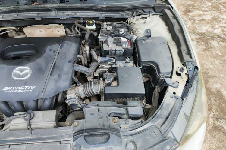 Used Mazda 3 Axela 2014 Sedan 1.5L Automatic Luxury Model Engine Bay Left