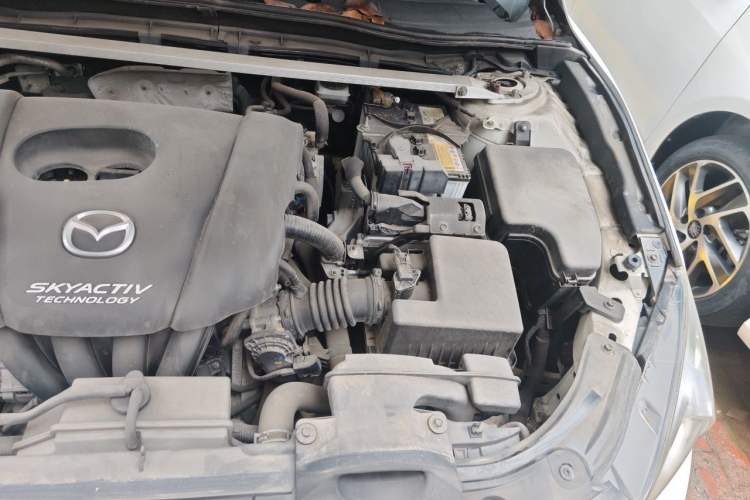 Used Mazda 3 Axela 2014 Sedan 1.5L Automatic Comfort Model Engine Bay Left