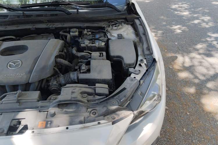 Used Mazda 3 Axela 2014 Sedan 1.5L Automatic Comfort Model Engine Bay Left