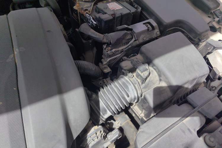 Used Mazda 3 Axela 2014 Sedan 2.0L Automatic Sport Model Engine Bay Left