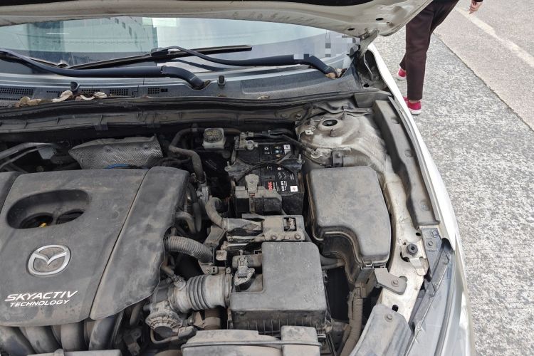 Used Mazda 3 Axela 2014 Sedan 1.5L Automatic Luxury Model Engine Bay Left