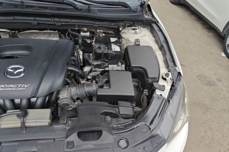 Used Mazda 3 Axela 2014 Sedan 1.5L Manual Comfort Model Engine Bay Left