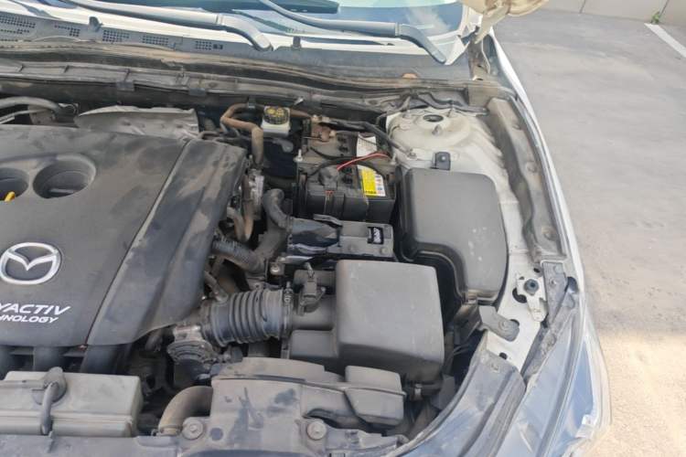 Used Mazda 3 Axela 2014 Sedan 2.0L Automatic Sport Model Engine Bay Left