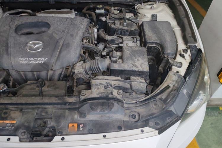 Used Mazda 3 Axela 2014 Sedan 1.5L Automatic Comfort Model Engine Bay Left