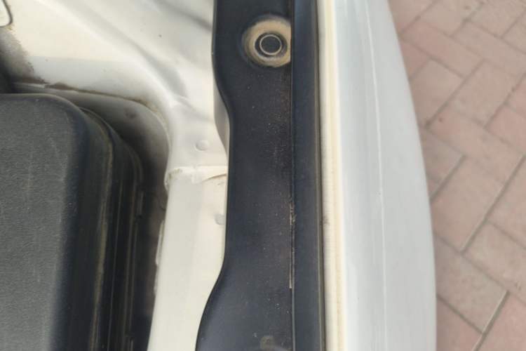 Used Mazda 3 Axela 2014 Hatchback 1.5L Manual Comfort Model Engine Bay Left