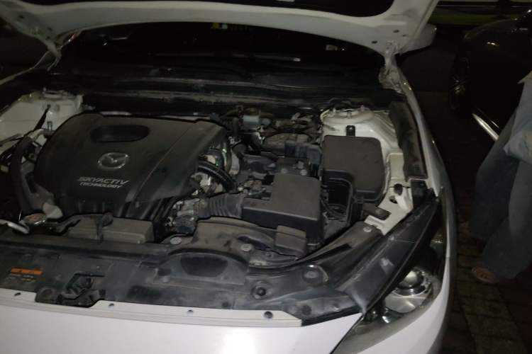 Used Mazda 3 Axela 2014 Sedan 1.5L Automatic Comfort Model Engine Bay Left