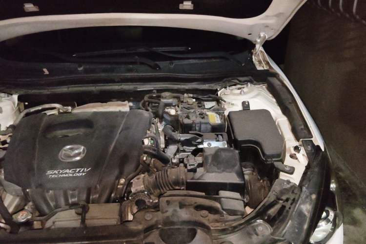 Used Mazda 3 Axela 2014 Sedan 1.5L Automatic Luxury Model Engine Bay Left