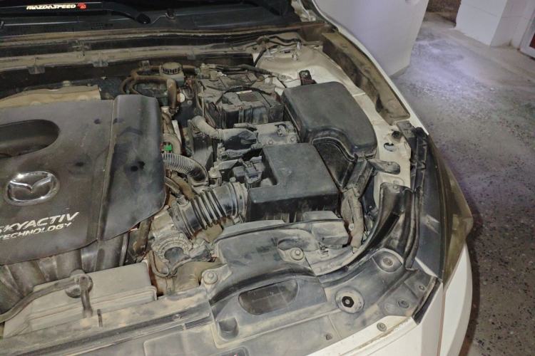 Used Mazda 3 Axela 2014 Sedan 1.5L Manual Comfort Model Engine Bay Left