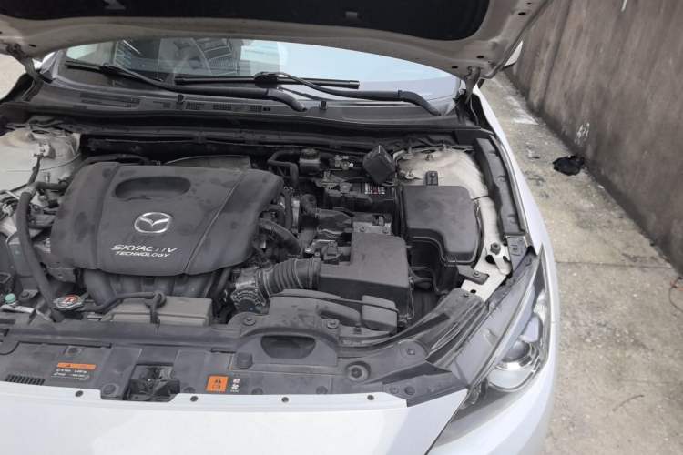 Used Mazda 3 Axela 2014 Sedan 1.5L Automatic Luxury Model Engine Bay Left